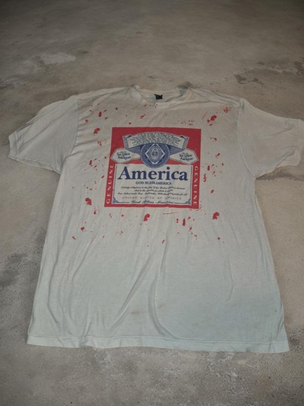 America Graphic Print Short-Sleeve T-Shirt - White with Red Accents